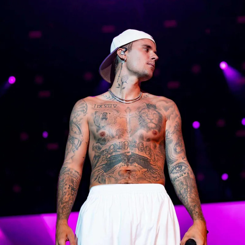 Musiqi arxivini 200 milyona satdı