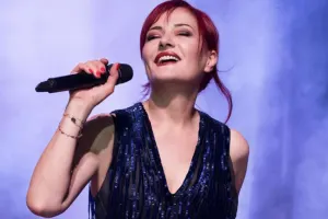 Candan Erçetin Bakıya gəlir