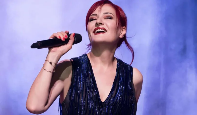 Candan Erçetin Bakıya gəlir