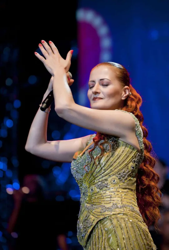 Candan Erçetin Bakıya gəlir