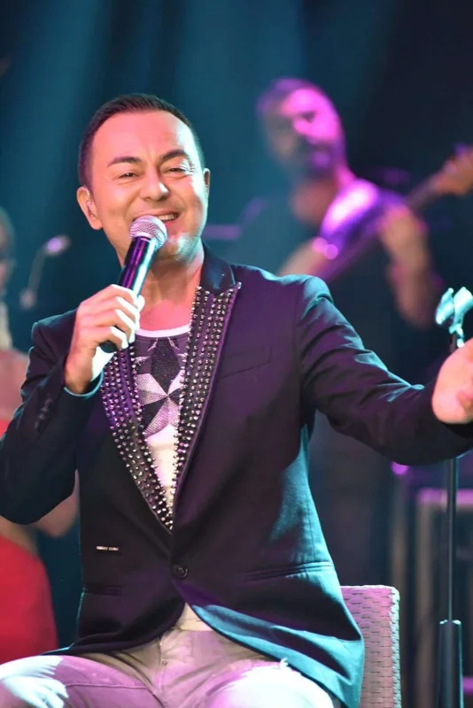 Serdar villasını 92 milyona satışa çıxardı