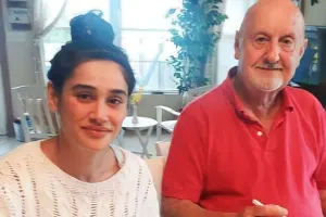 36 yaşlı aktrisa 84 yaşlı ərindən hamilədir