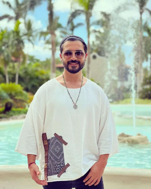 Yusuf adayla vidalaşdı