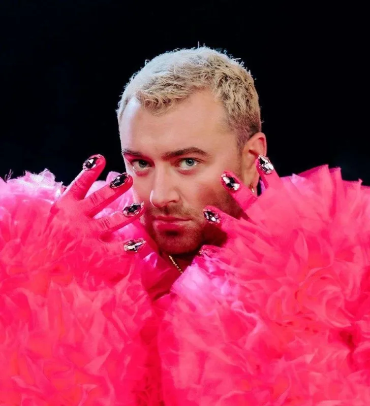 Sem Smit qalmaqallı obrazlarda