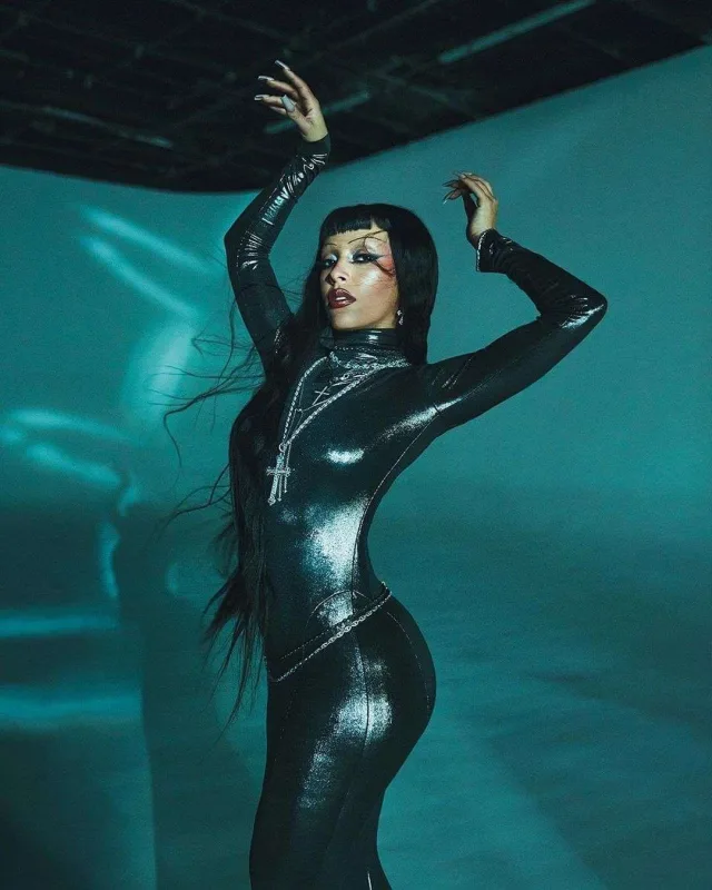 Docadan iddialı fotosessiya