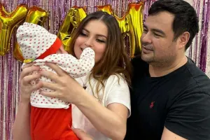 Sevda qızı və əri ilə…