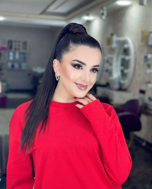 Kamilə nişanını qaytardığını açıqladı