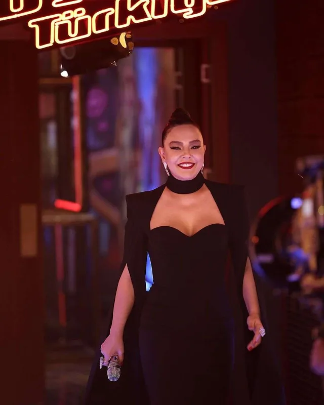 Ebru iraqlı sevgilisi ilə barışdı