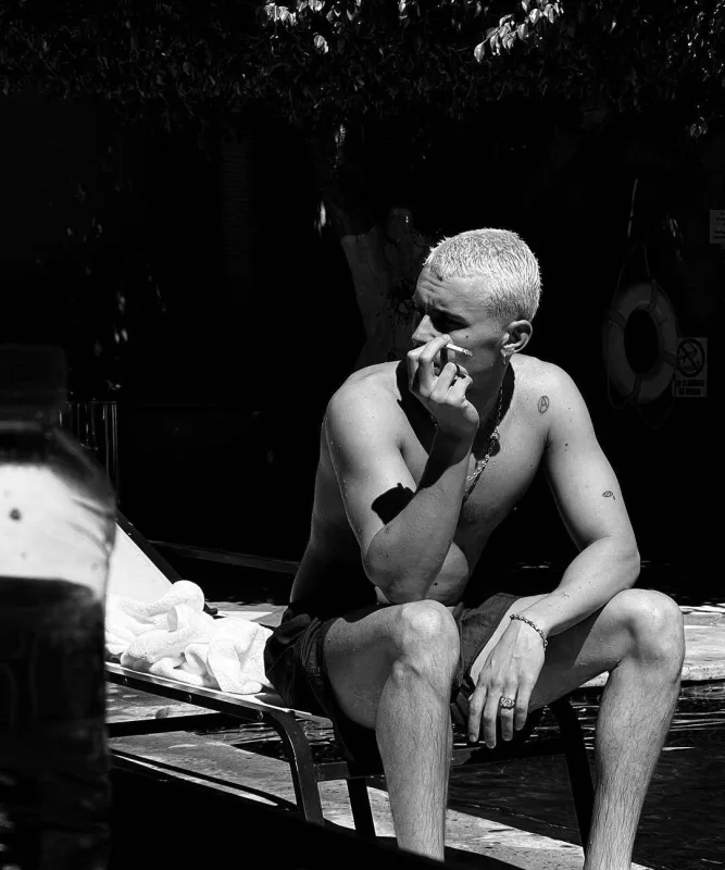 Onu çılpaq görmək istədilər, məyus oldular