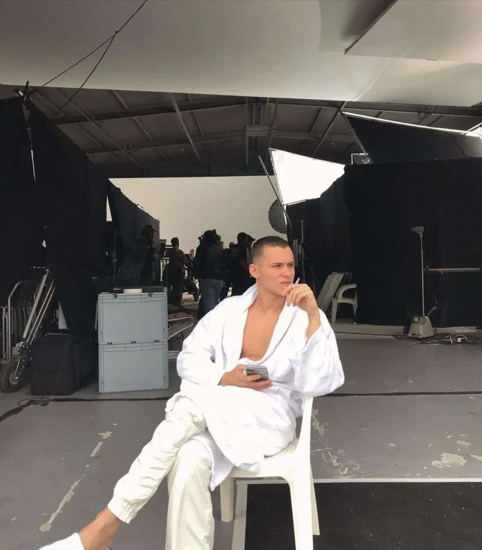 Onu çılpaq görmək istədilər, məyus oldular