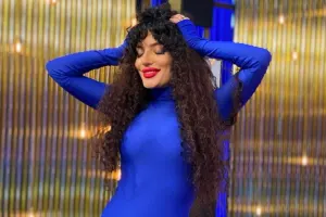 Dilarənin mavi “look”u