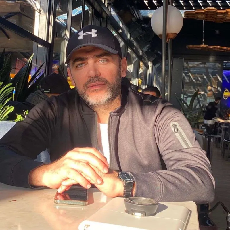 Tunara 10 min dollar bağışlayıblar