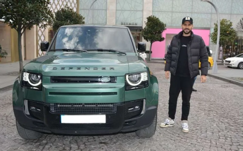 Qızı üçün yeni maşın aldı