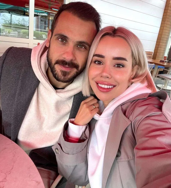 Qızı üçün yeni maşın aldı