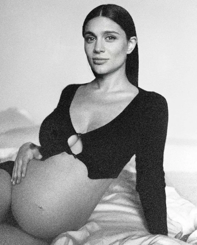 Azərbaycanlı milyarderin oğlu rus jurnalistlə evləndi