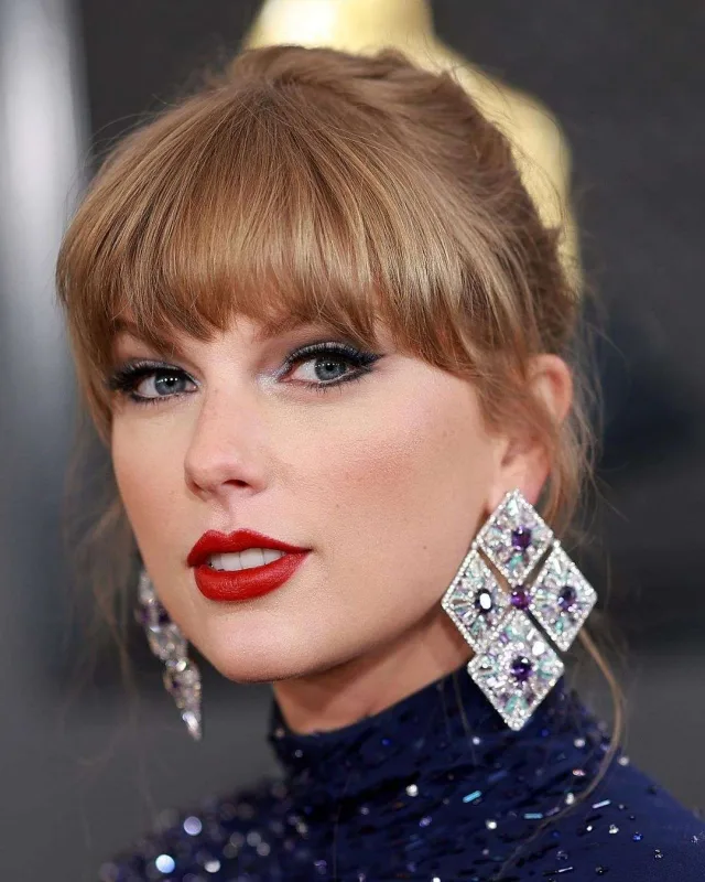 “Qremmi”də qırmızı xalı şuxluğu!