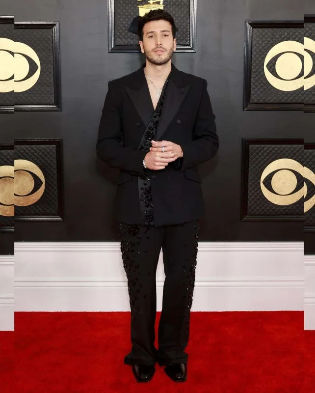 “Qremmi”də qırmızı xalı şuxluğu!