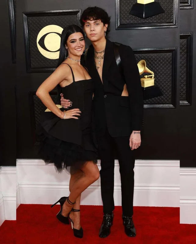 “Qremmi”də qırmızı xalı şuxluğu!