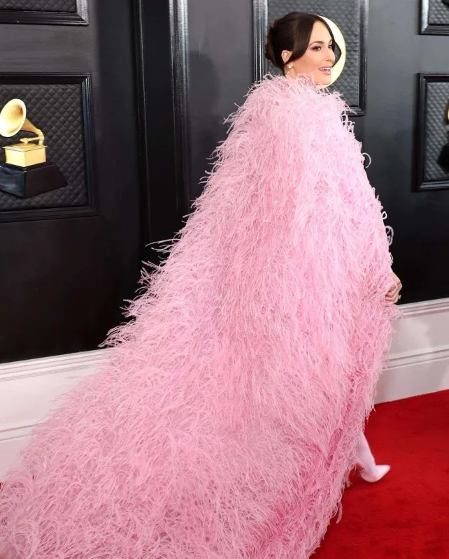 “Qremmi”də qırmızı xalı şuxluğu!