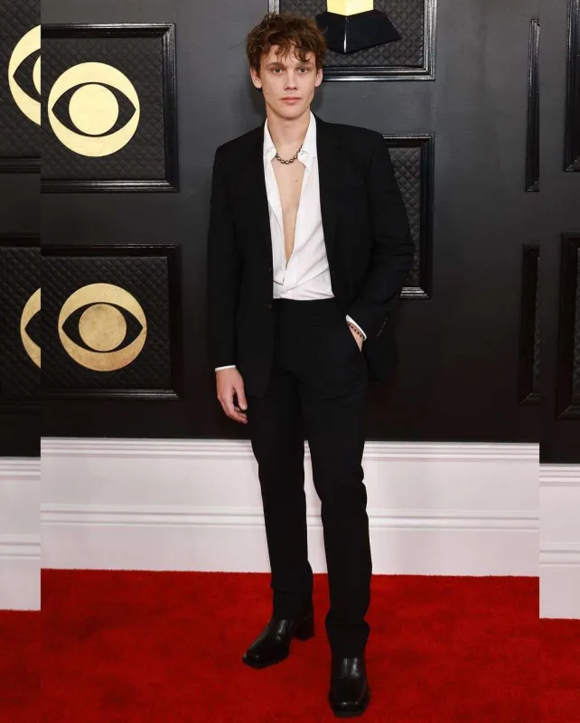 “Qremmi”də qırmızı xalı şuxluğu!