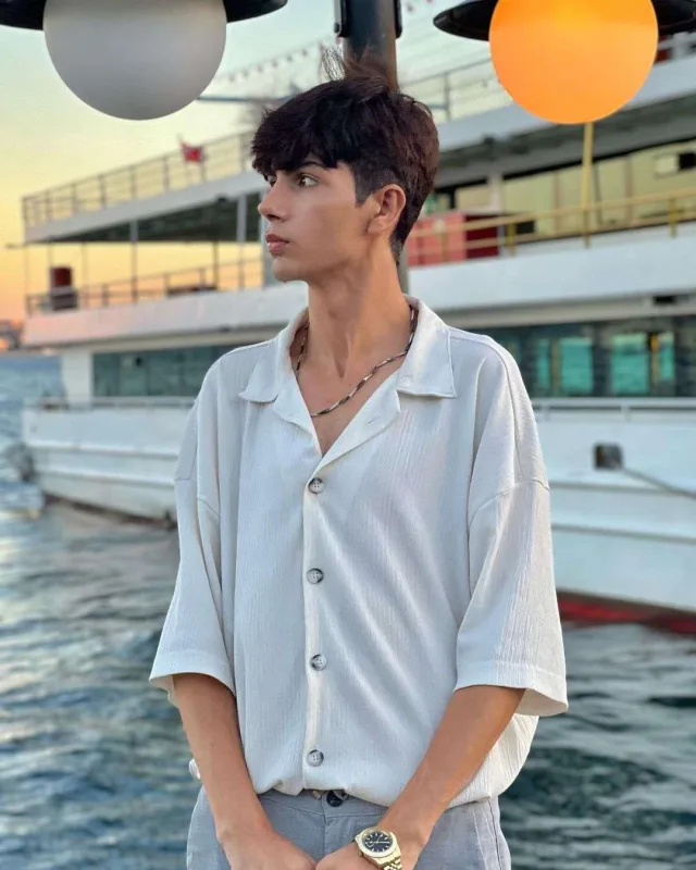 Sosial media fenomeni zəlzələdən sonra itkin düşdü