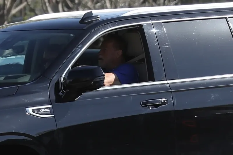 Şvarzenegger qəzaya düşdü