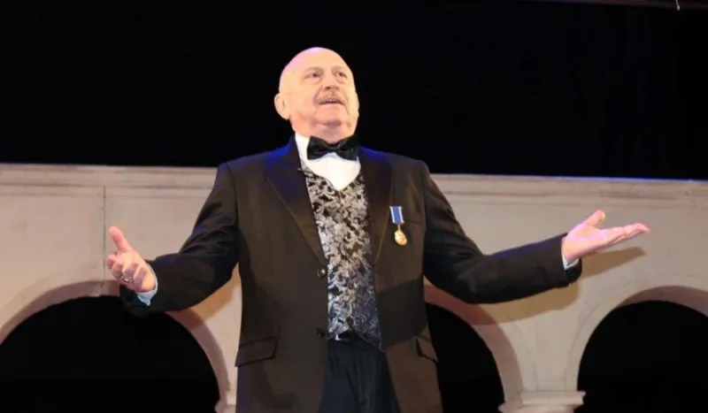 Aleksandr Şarovski təltif edildi