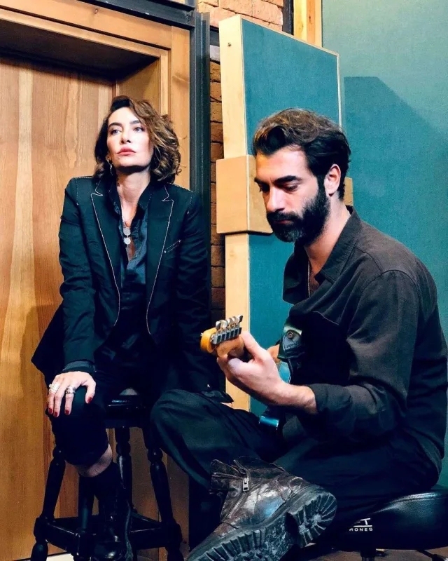 3 uşağın təhsil xərclərini üzərinə götürdülər