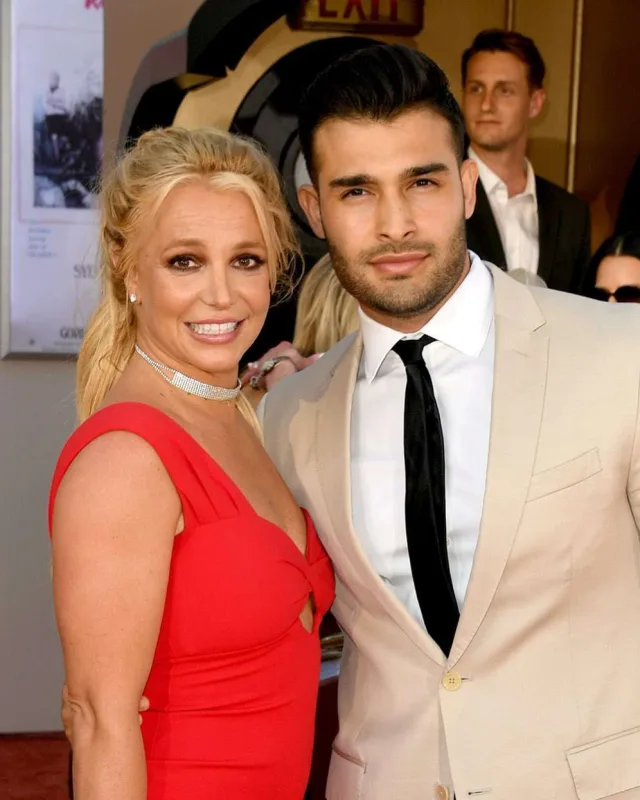 Əri Britni barədə açıqlama verdi