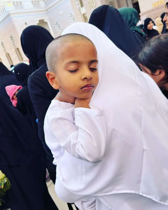 Mina Mədinəni ziyarət etdi