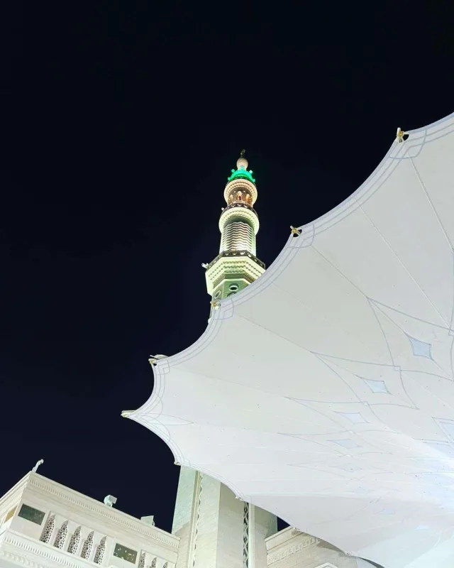 Mina Mədinəni ziyarət etdi