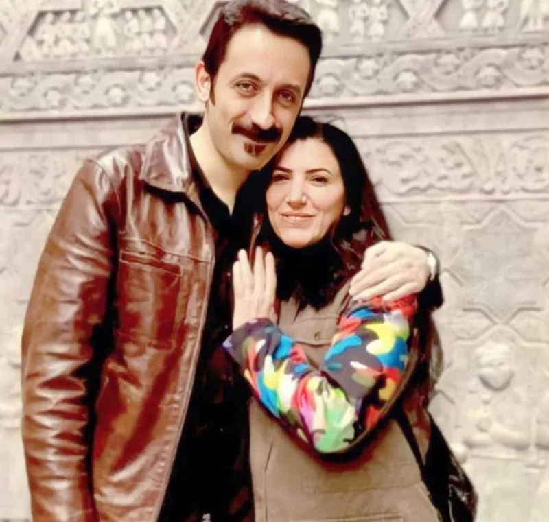 Türk aktyorla xanımı da zəlzələdə öldü