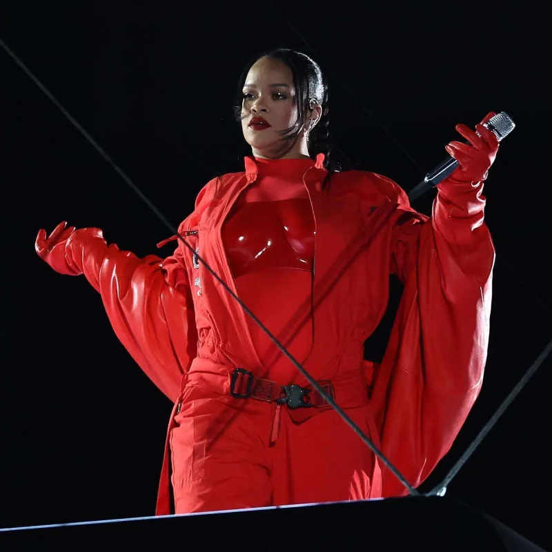 Eks-sevgilisindən Rihannaya təbrik