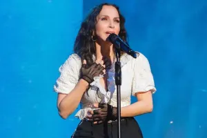 Zəlzələdə zərər görən heyvanlar üçün ferma yaratdı