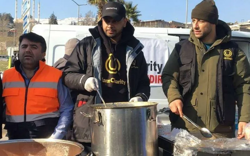 Maher Zain də zəlzələ bölgəsində