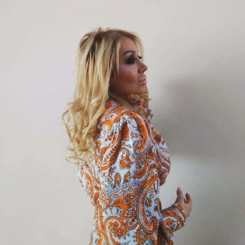 “Efirə çıxmaq səhnədə olmaq demək deyil”