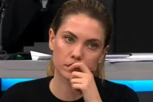 Canlı efirə makiyajsız gəldi