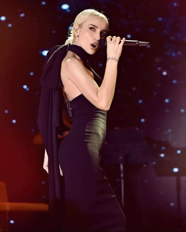 Gülşen də yardım etdi