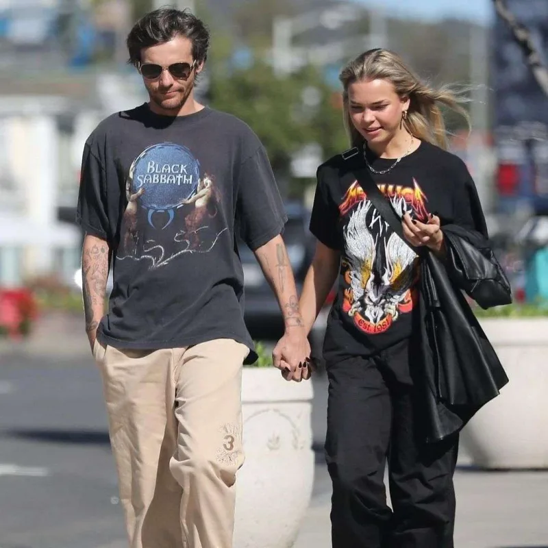 Məşhur müğənni yeni sevgilisiylə görüntüləndi