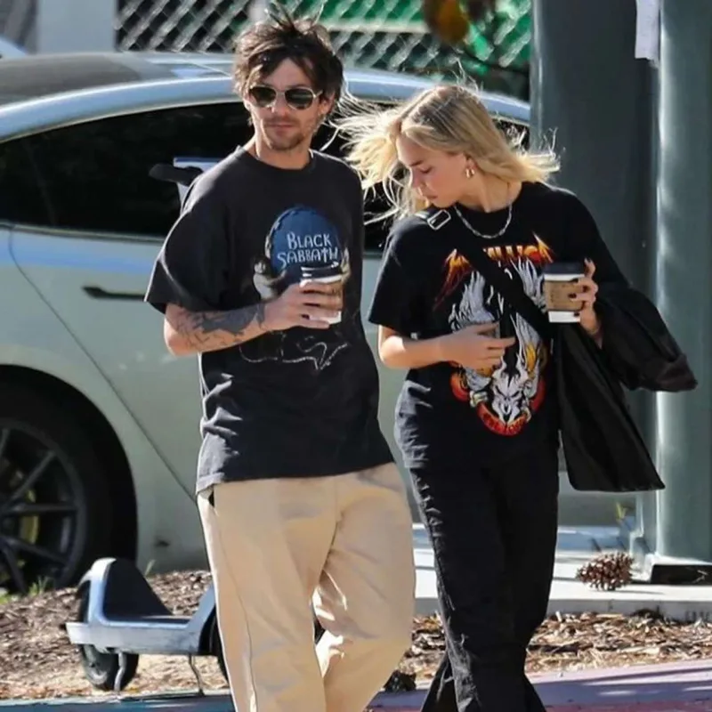 Məşhur müğənni yeni sevgilisiylə görüntüləndi