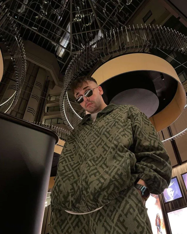 Sefo Azərbaycana gələcək