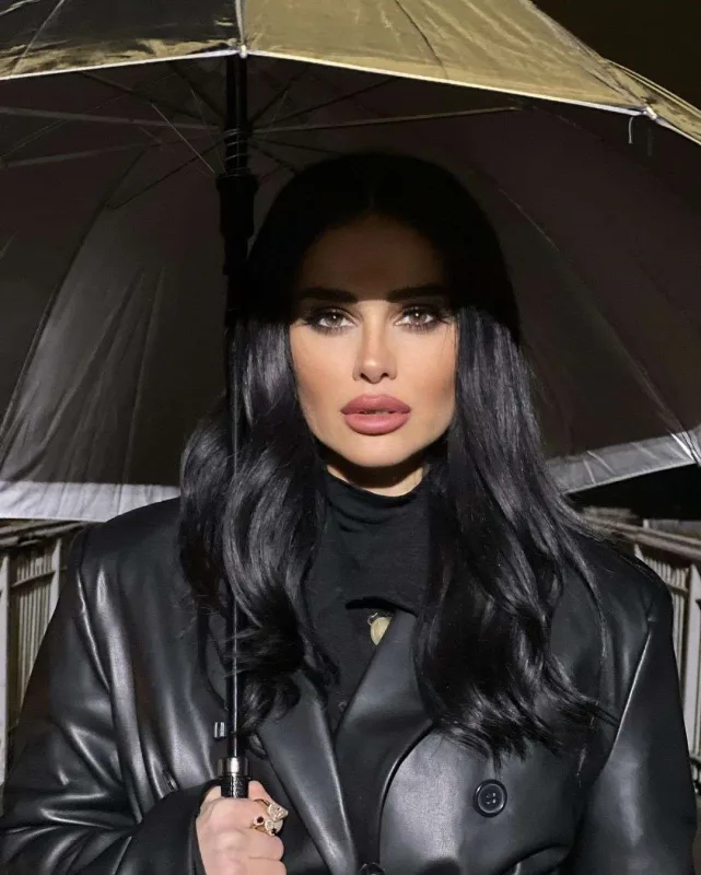 Günel zəlzələdə ölən fenomenin qohumlarına söz atdı