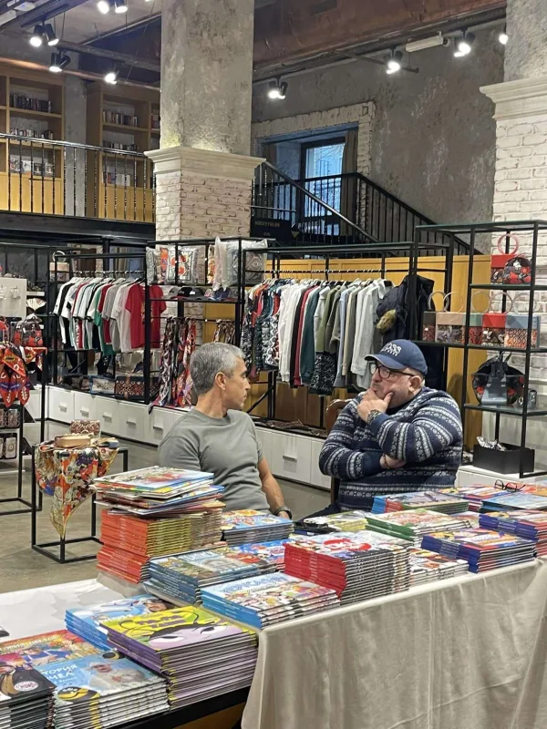 Bəhram Bağırzadə Anar Ələkbərovla bir yerdə