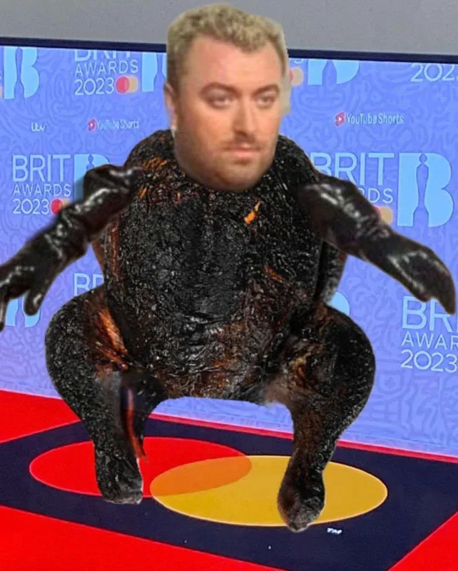 Sem Smit “caps”ləri ilə gündəmdə