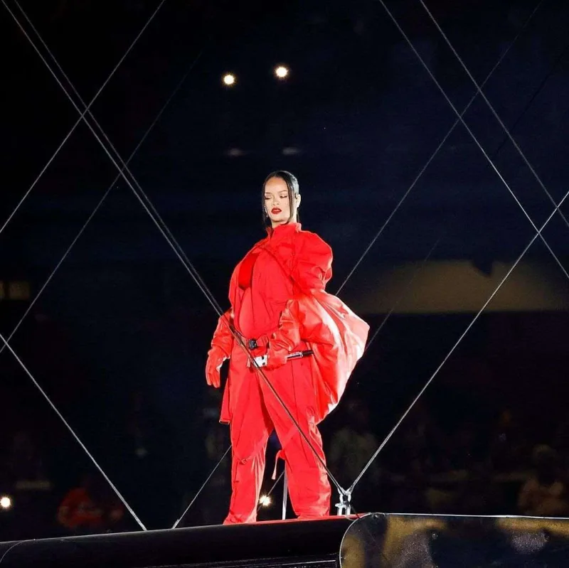 Atası Rihannanın hamilə olduğunu konsertdə öyrənib