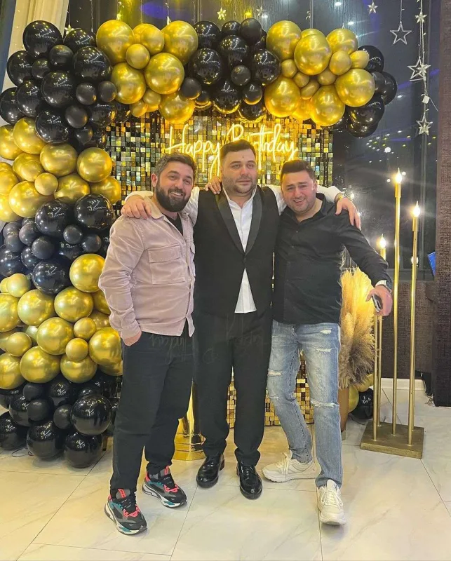 Atasının ölümündən sonra həmin paylaşımları sildi