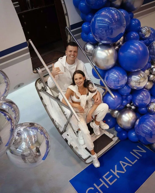 Məşhur blogerdən ərinə şəxsi təyyarəli sürpriz