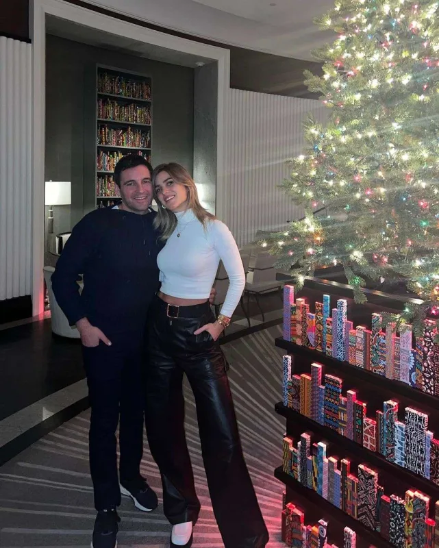 Sabancı cütlüyü valideyn olur