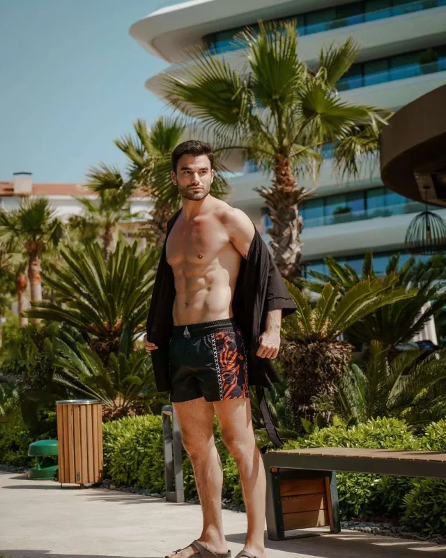 İrem sevgilisini ilk dəfə paylaşdı