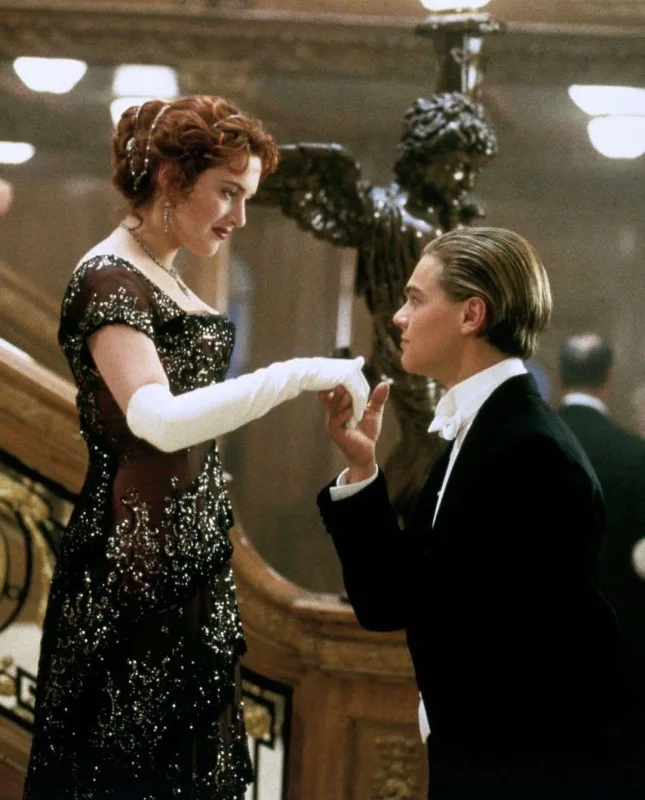 “Titanik” ulduzundan yardım çağırışı